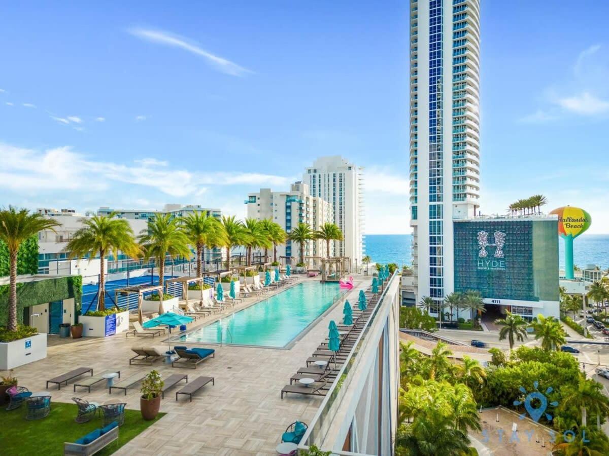 Wrap Around Balcony - Insane Views - Amazing Pools Apartment Hollywood Exterior photo